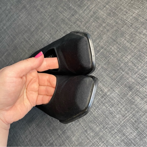 STUART WEITZMAN BLACK PUMPS - Picture 4 of 8